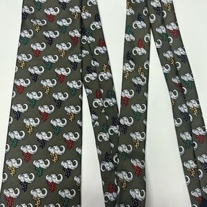Brooks Brothers silk tie with elephants